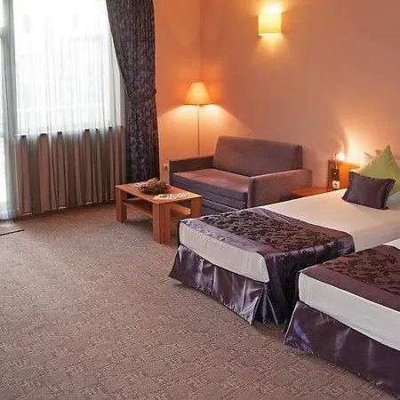 Хотел реал 3*