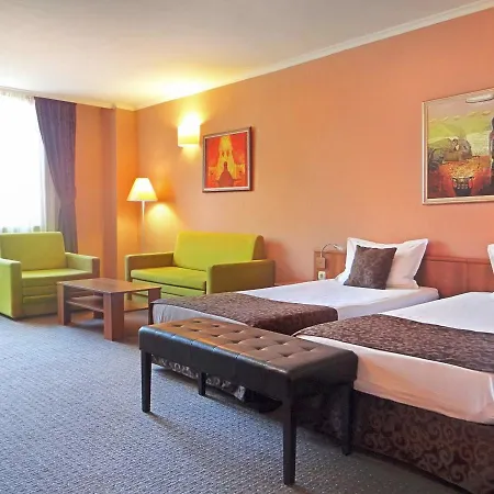 Real Hotel 3*